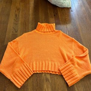 H&M divided orange cropped turtleneck